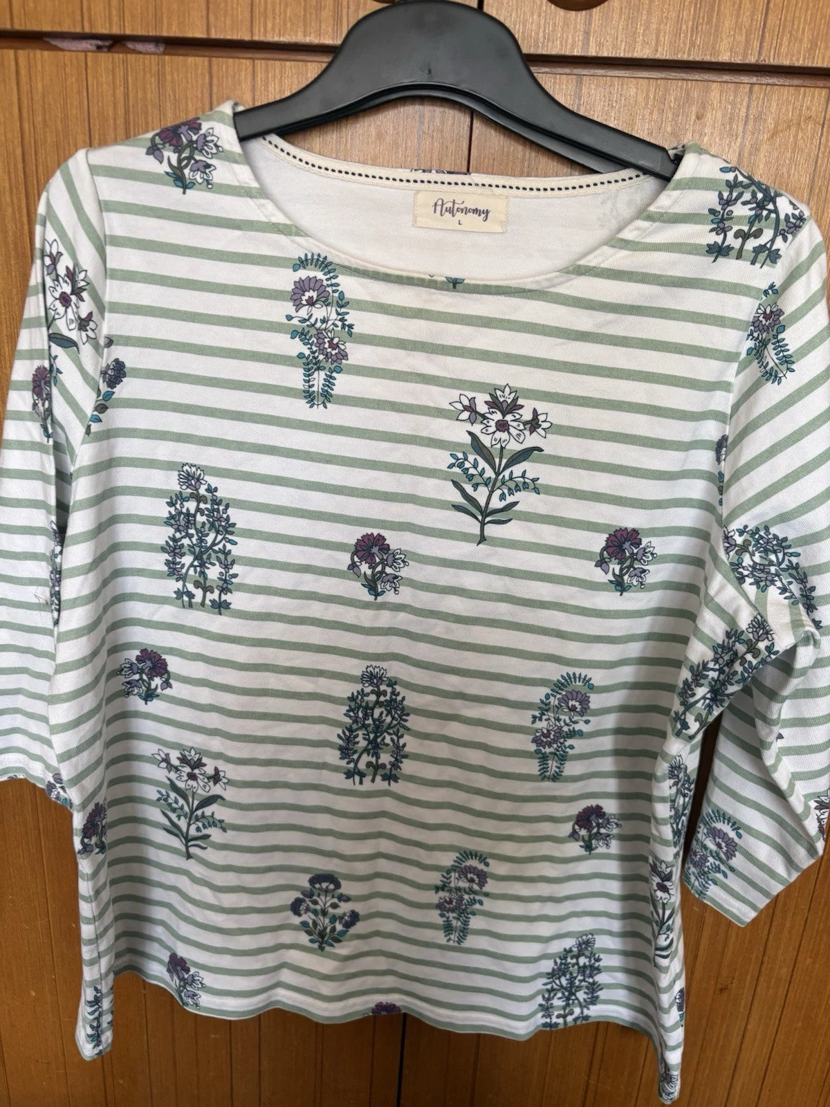tshiert size l